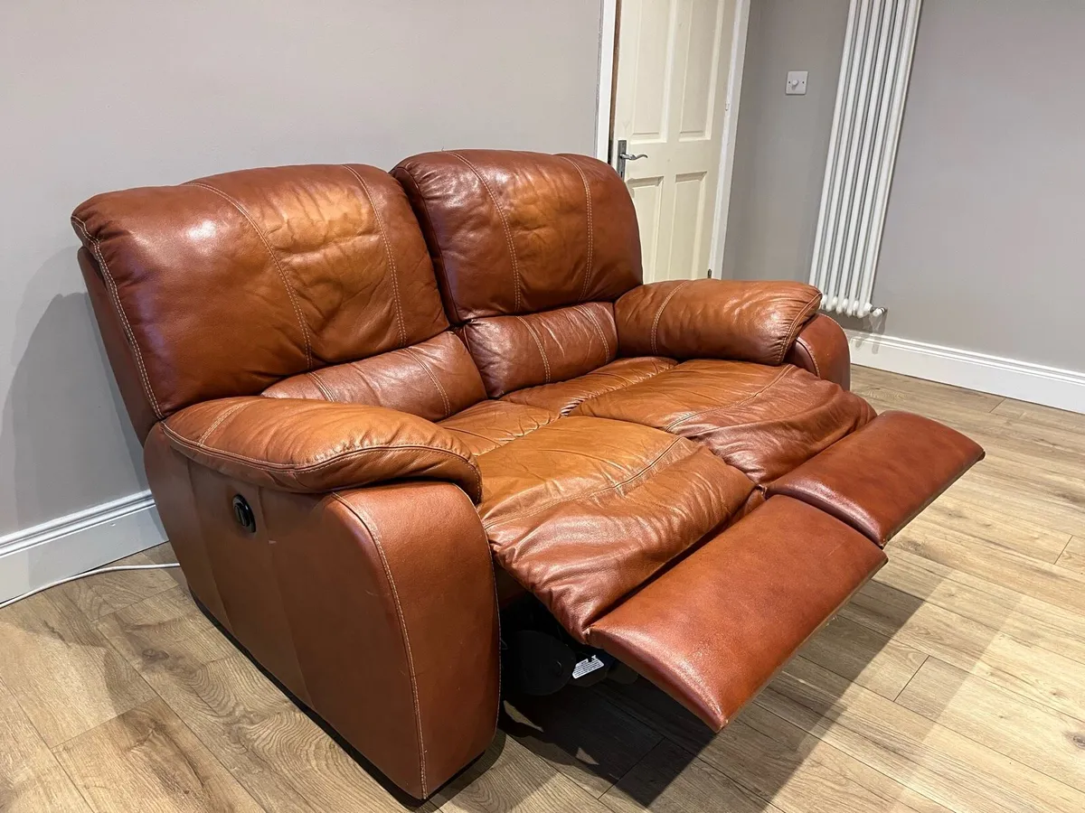 2 seater leather recliner - Image 4