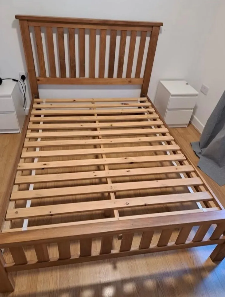 Double bed - Image 1