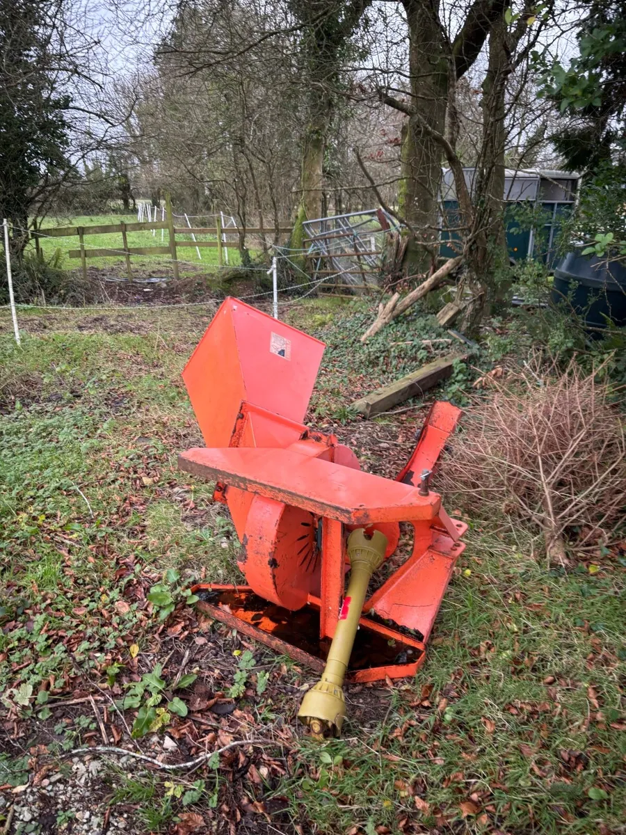 Wood chipper - Image 1