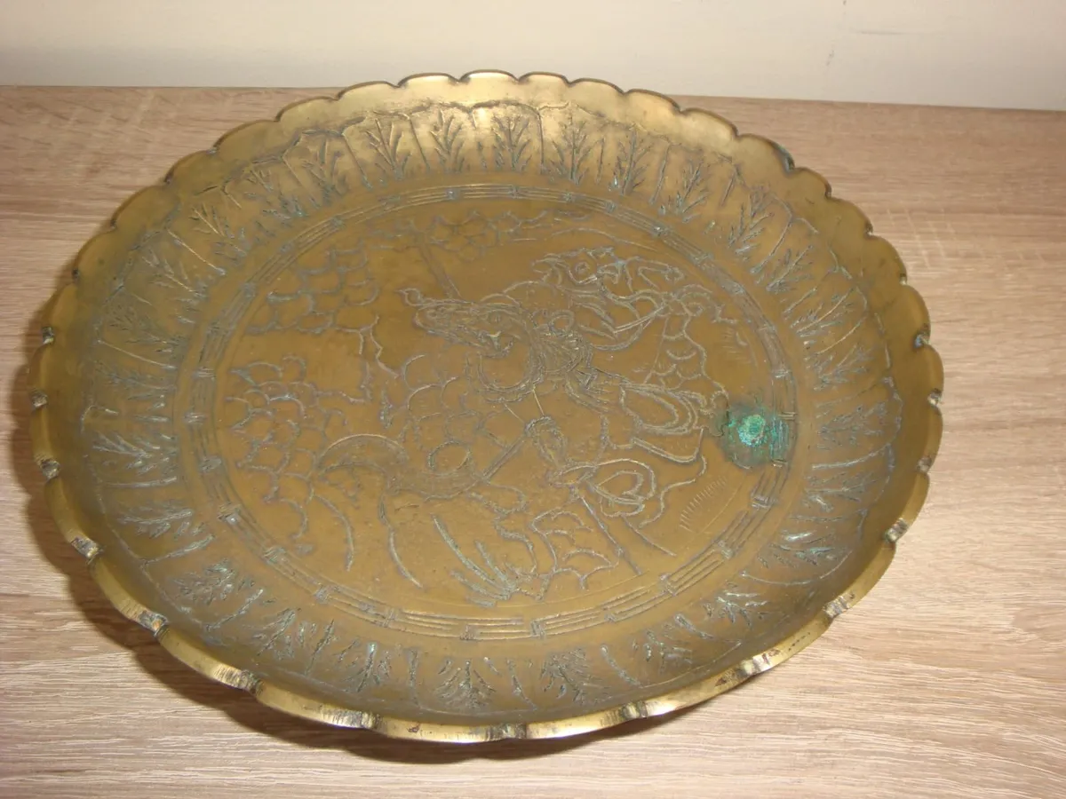 Brass footed bowl scalloped dish vintage - Image 4