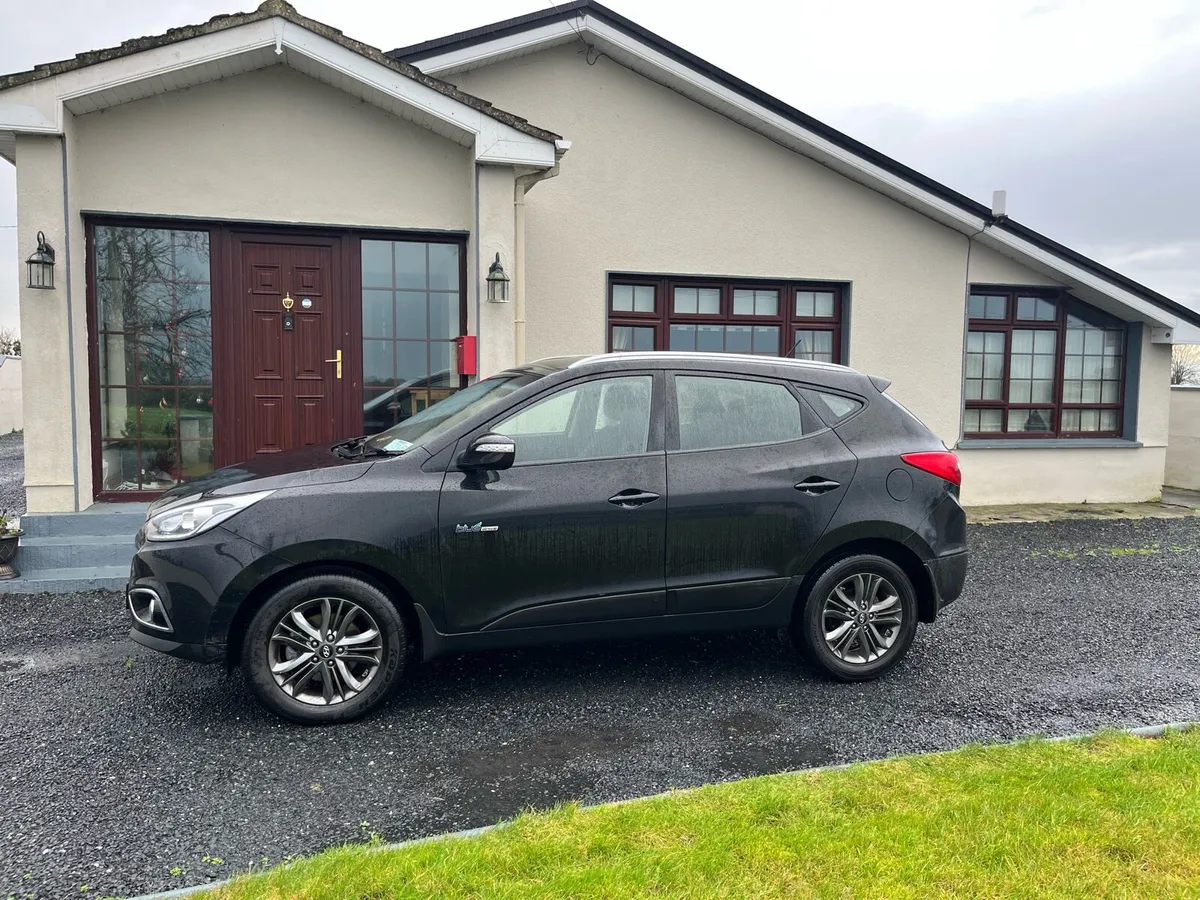 HYUNDAI IX35 1.7 EXECUTIVE 4DR - Image 1