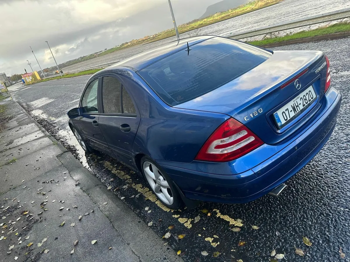 Mercedes-Benz C-Class 2007 - Image 4