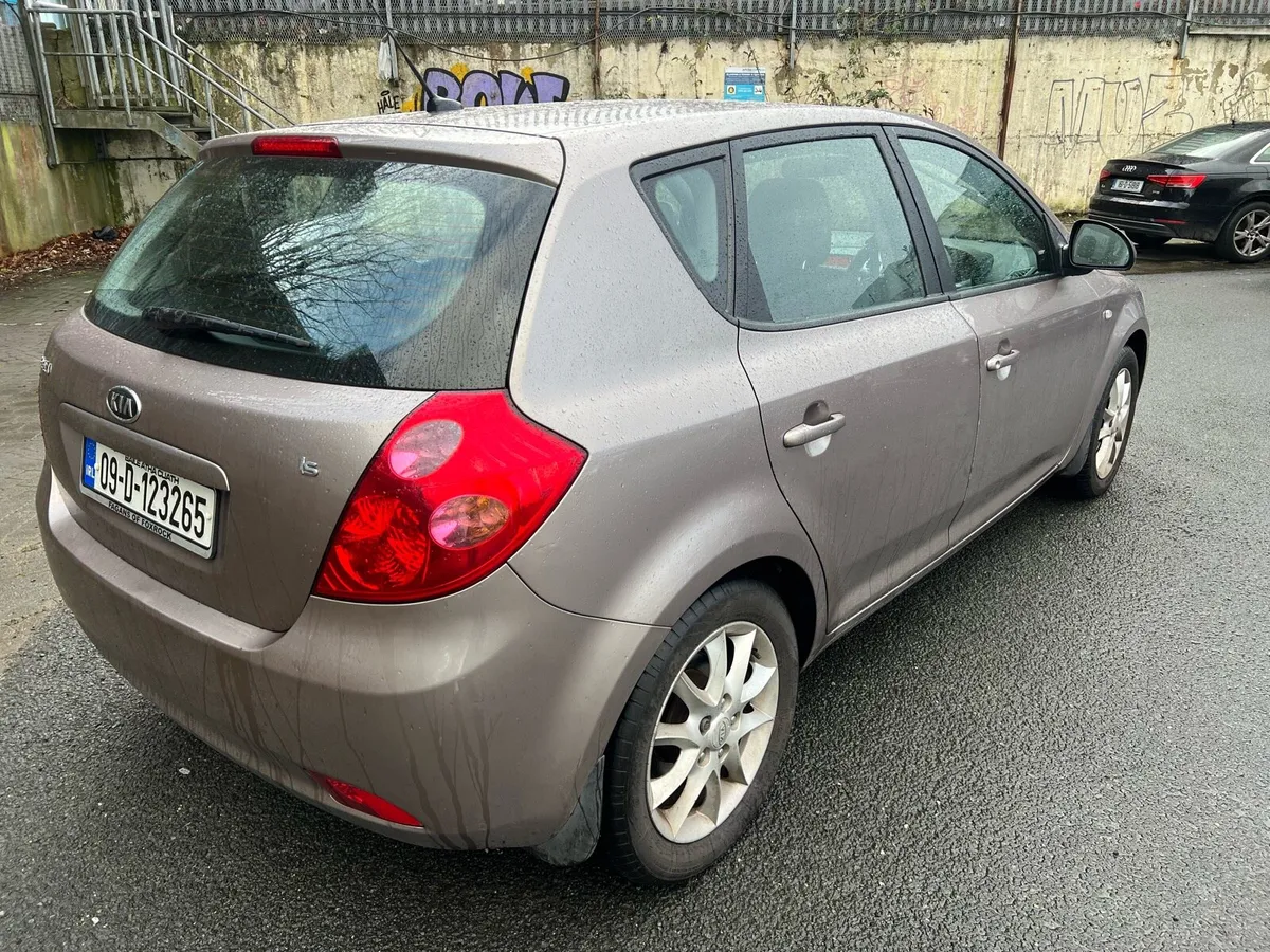 Kia Ceed 1.6 CRDI NCT 12/26 TAX 08/26 low miles - Image 2