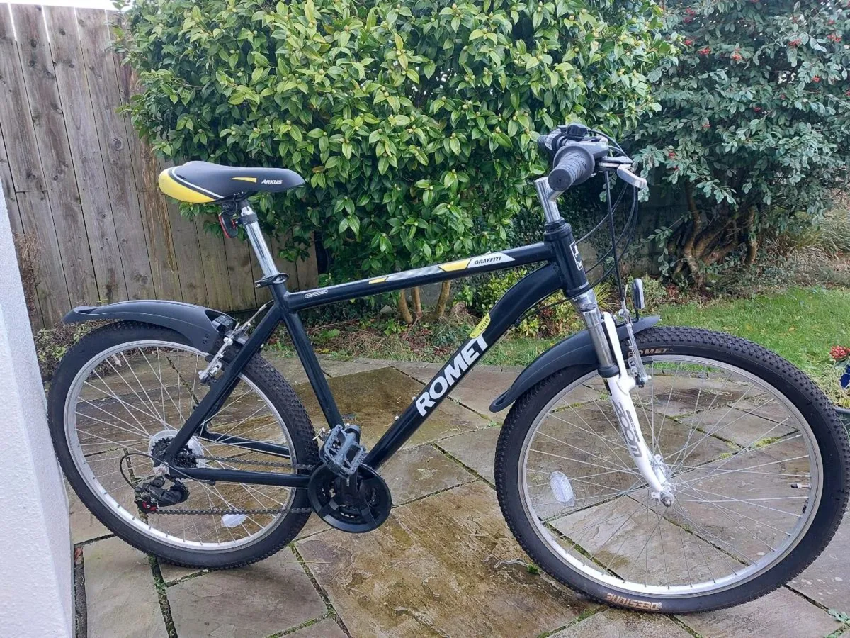 Boys bicycle - Image 1