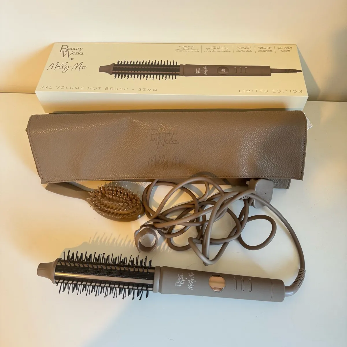 Beauty Works x Molly Mae Hot Brush - Image 1