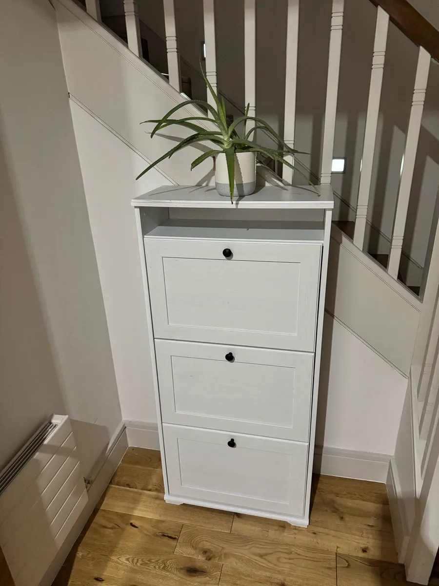 IKEA shoe cabinet - Image 1