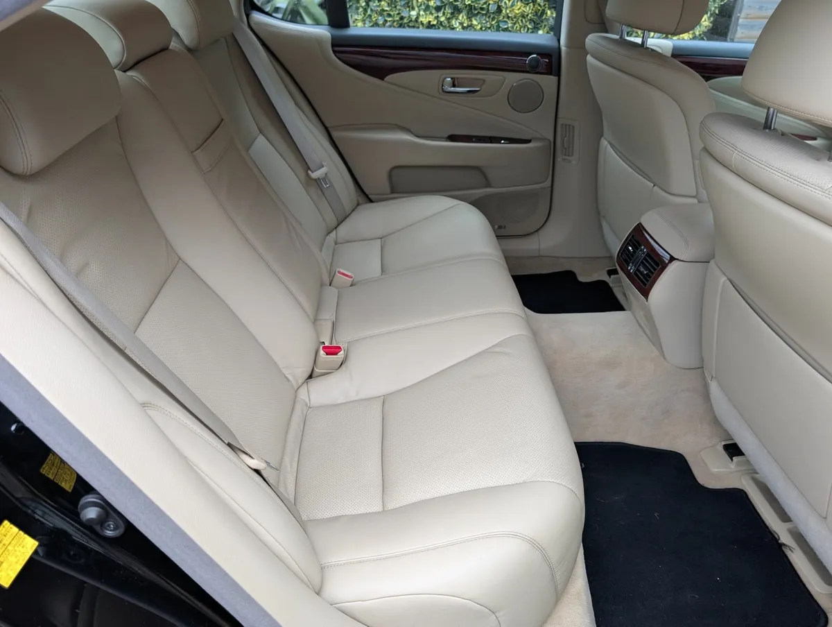 Lexus LS 2008 - Image 2
