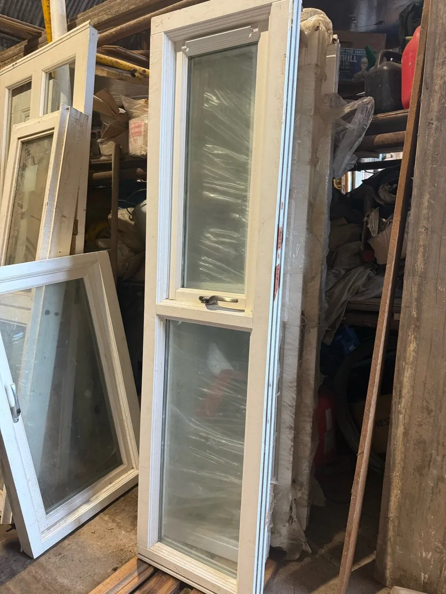 Four tall hardwood sash effect windows. Bargain. - Image 4