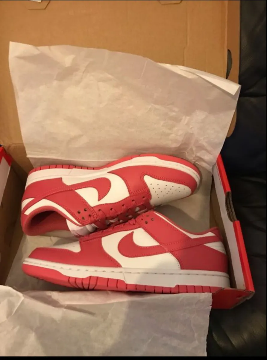 Nike Dunks Pink Size 6 UK Brand New. - Image 3