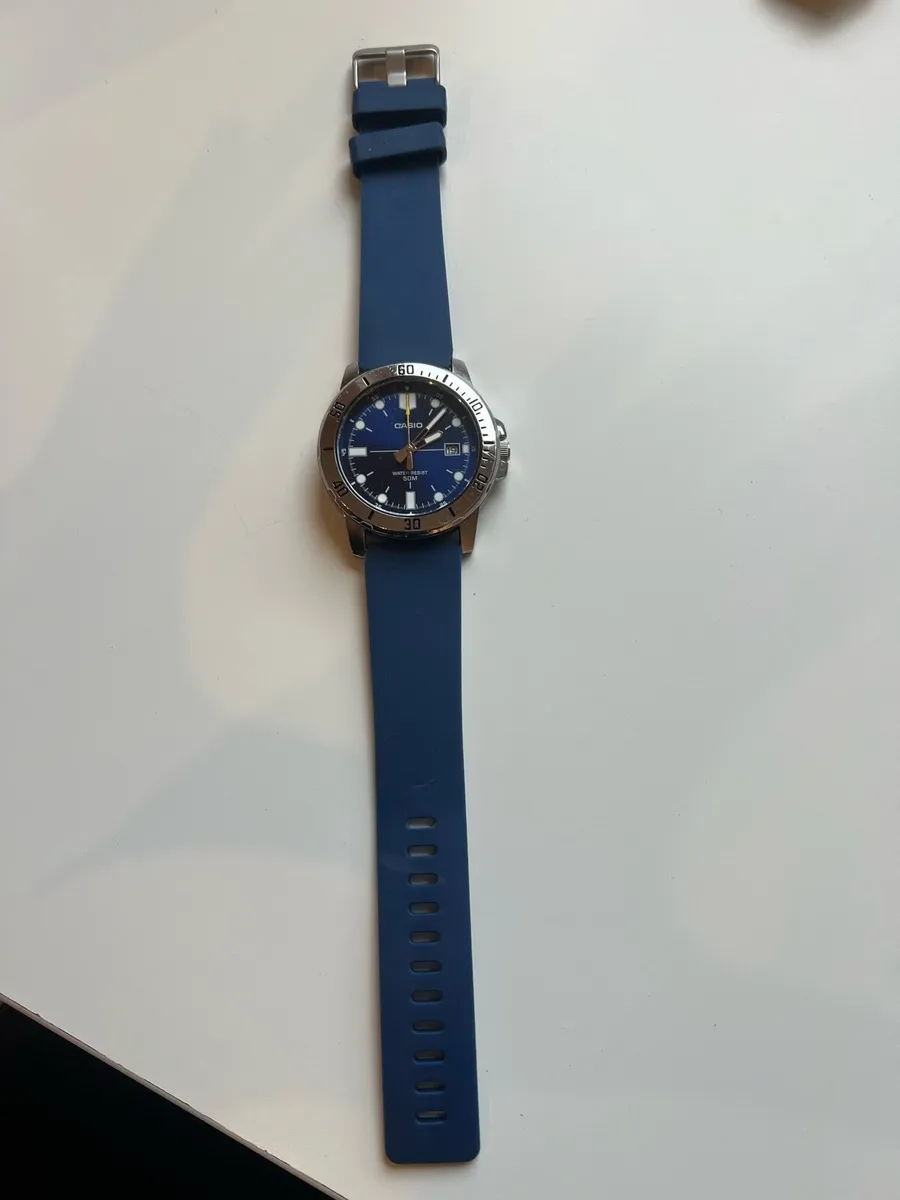 3 Men Watches for Sale — Casio / Lorus / Omega - Image 2