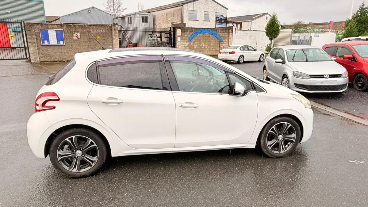 Peugeot 208 1.59L - Image 4