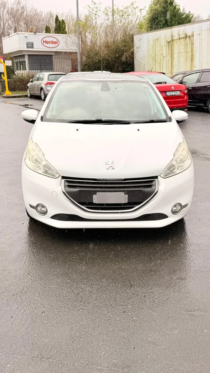 Peugeot 208 1.59L - Image 1