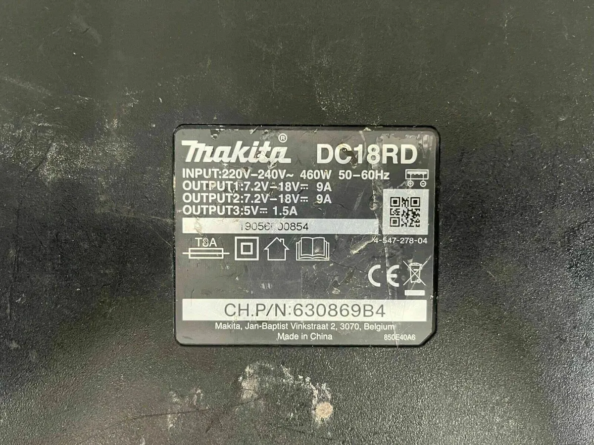 Makita Twin Charger - Image 2