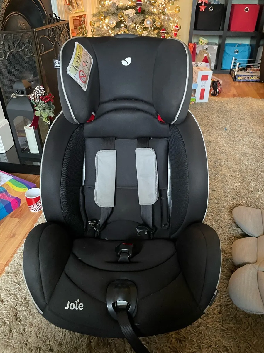 Joïe Child car seat - Image 1