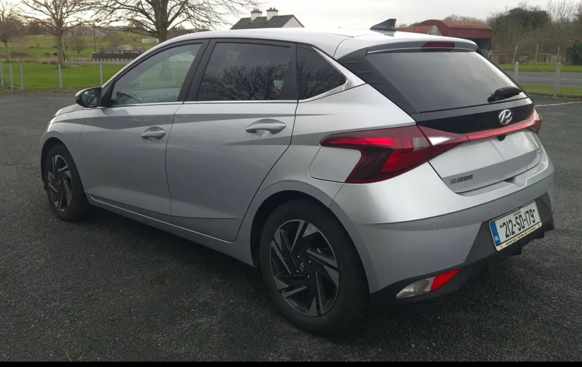 2021 (212)  Hyundai i20 Deluxe Plus - Image 3