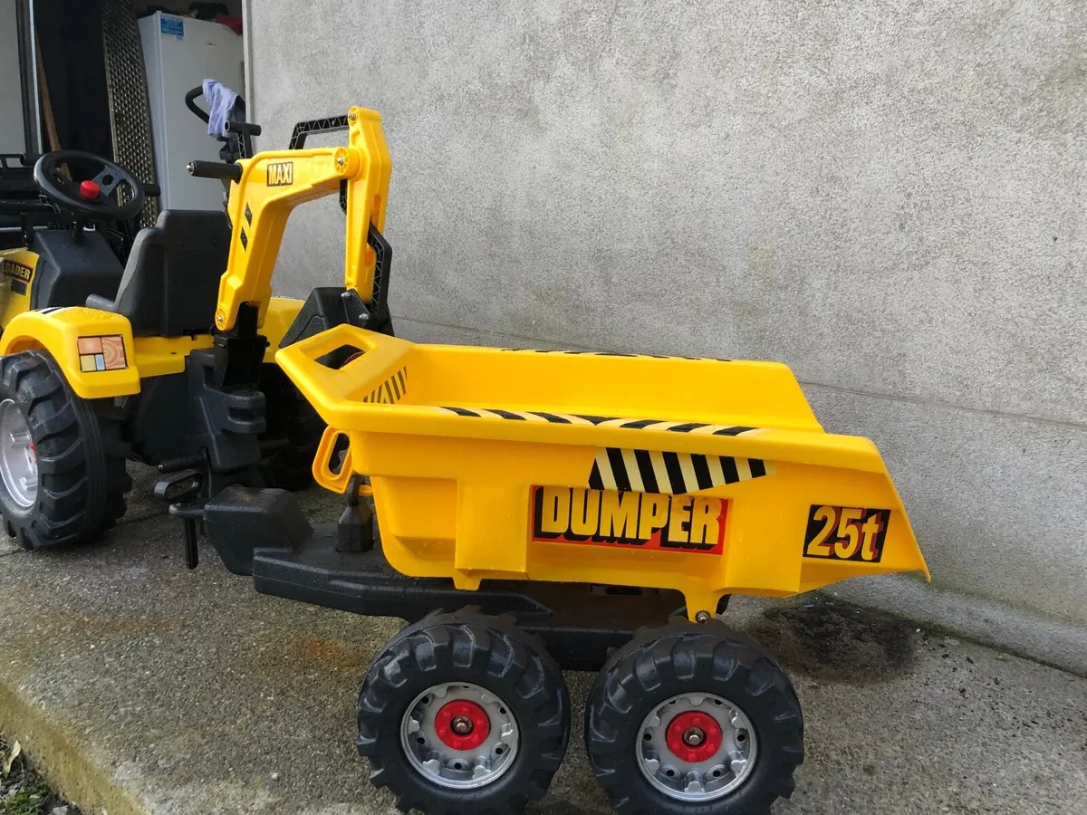 Tractor and Trailer Set - Image 3