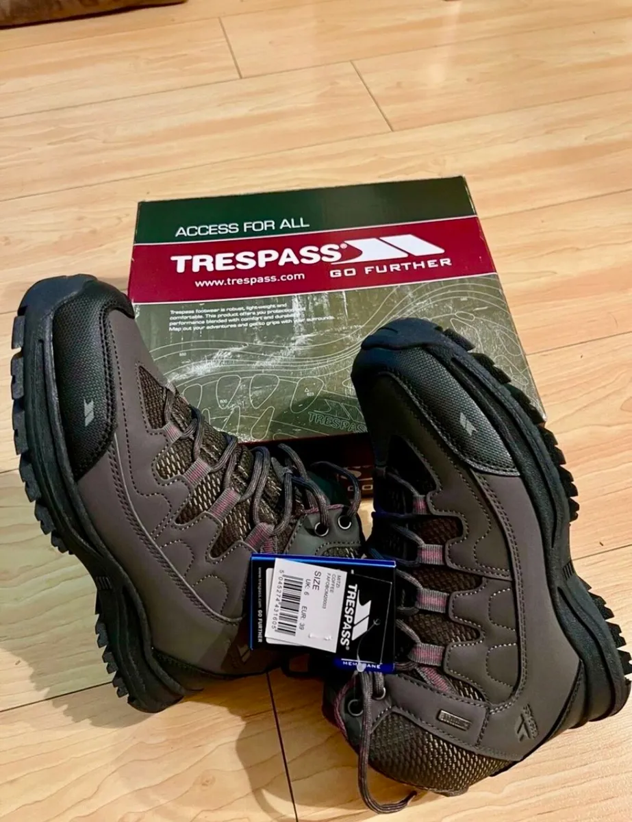 Hiking boots - Image 4