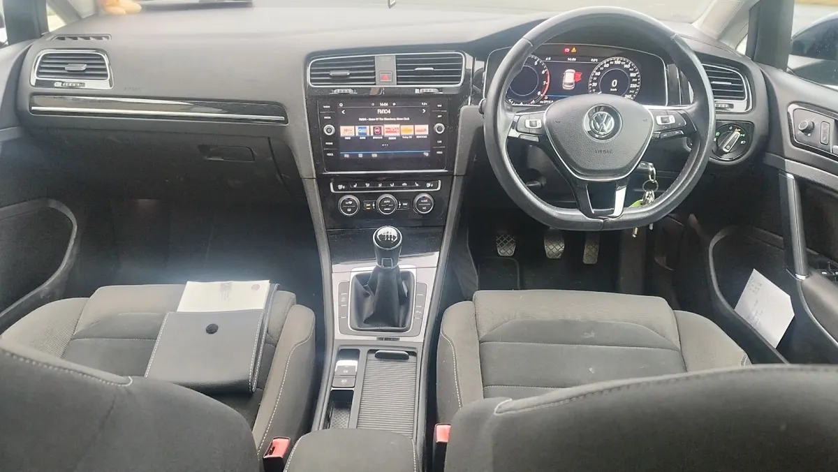 Volkswagen Golf Highline 2018 - Image 3