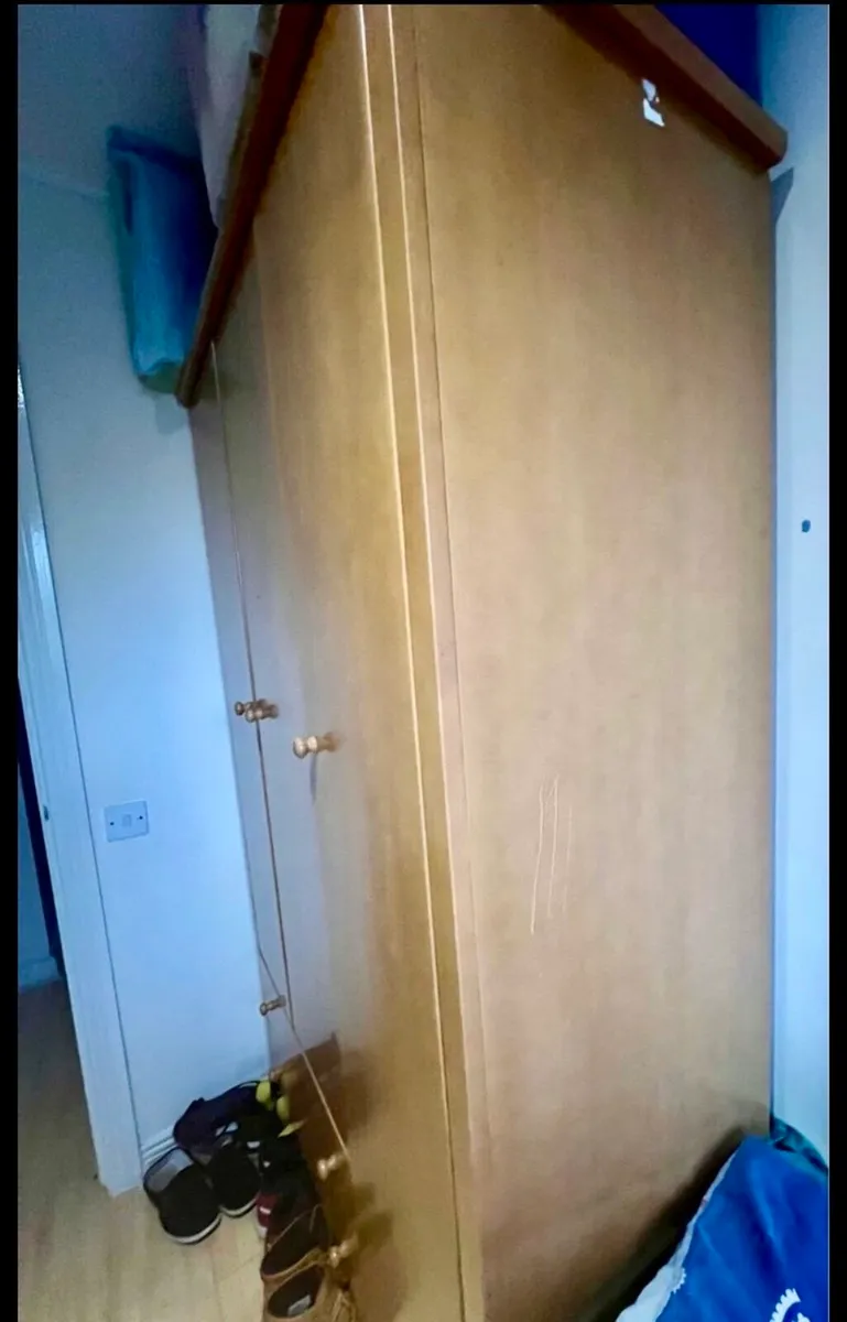 Wardrobe - Image 4