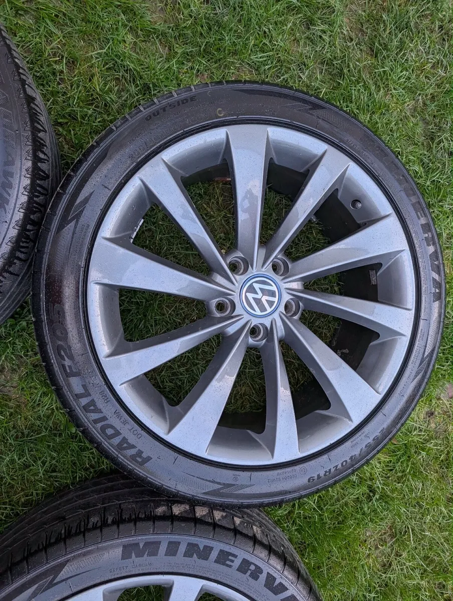 R19  VOLKSWAGEN TRANSPORTER T5 T6 alloy wheels - Image 3
