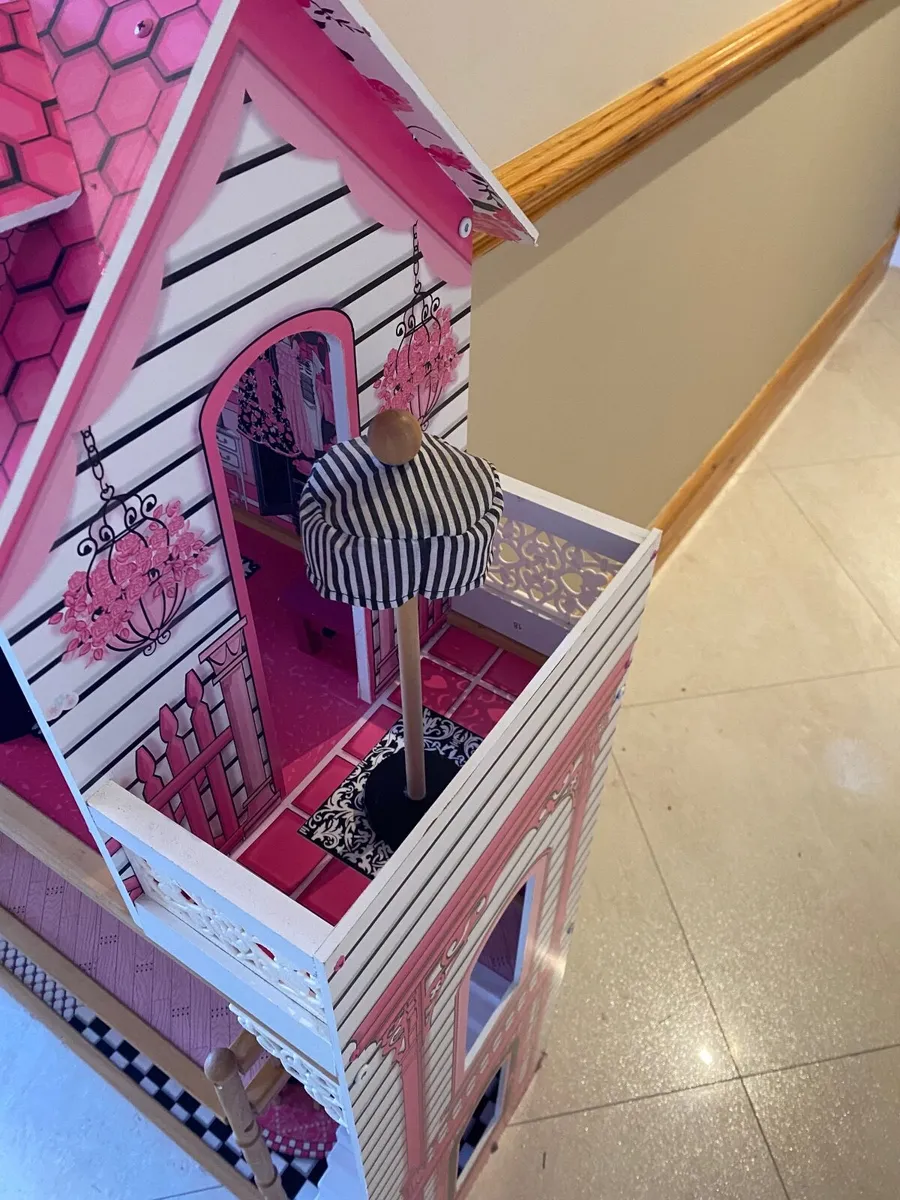 Doll house - Image 3