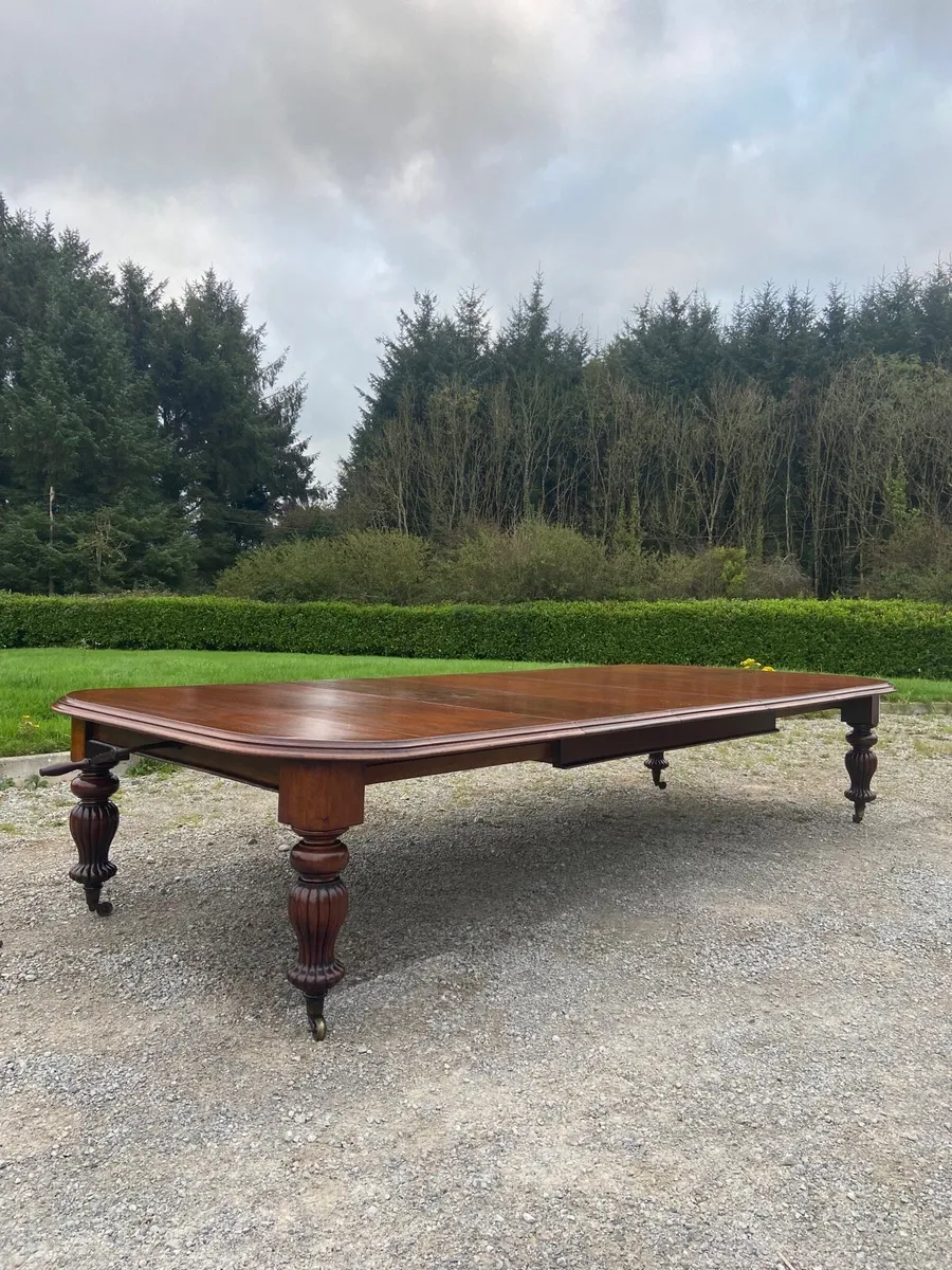 19th century sixteen long dining table - Image 2