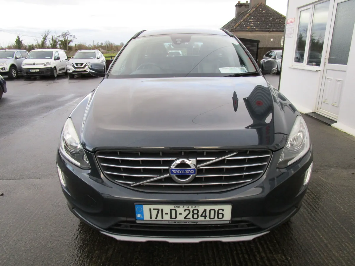 Volvo XC60 2017 Automatic, full leather. - Image 2