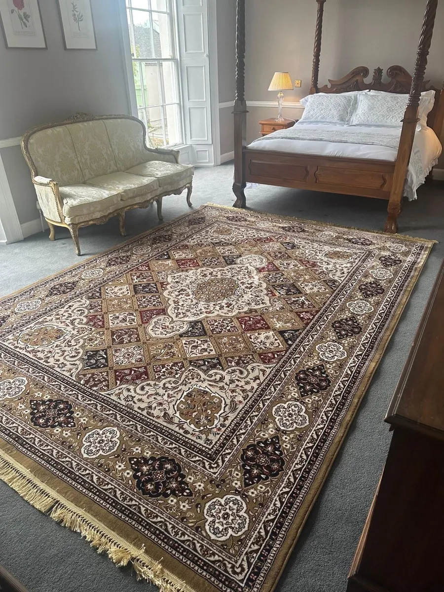 Large Rug - Image 2