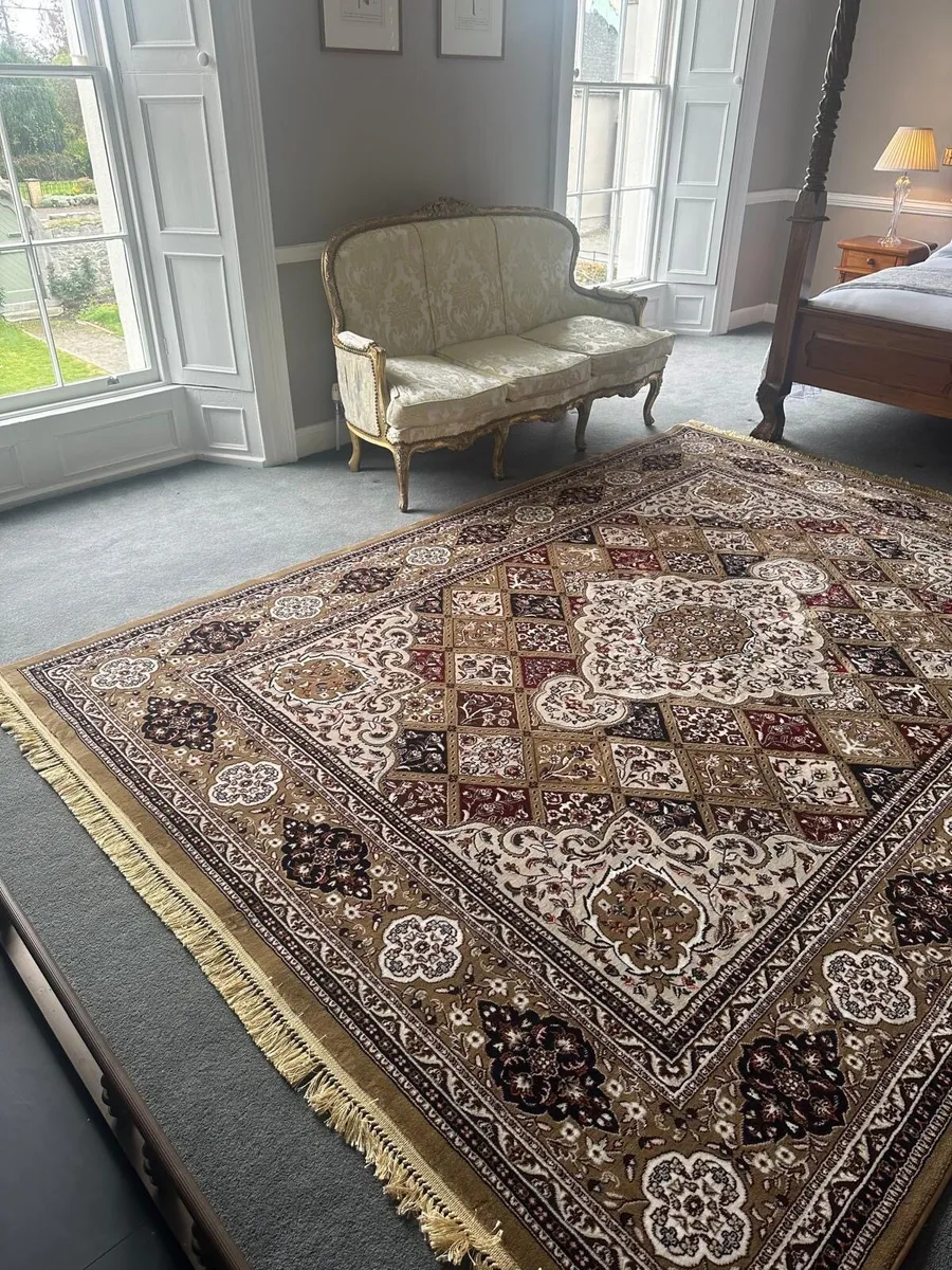 Large Rug - Image 3