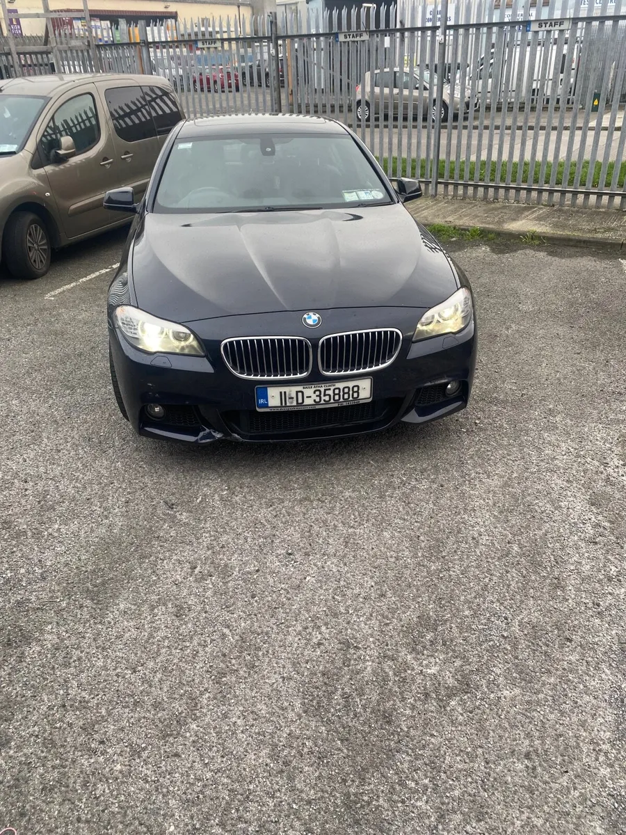 BMW 5-Series 2011 - Image 1