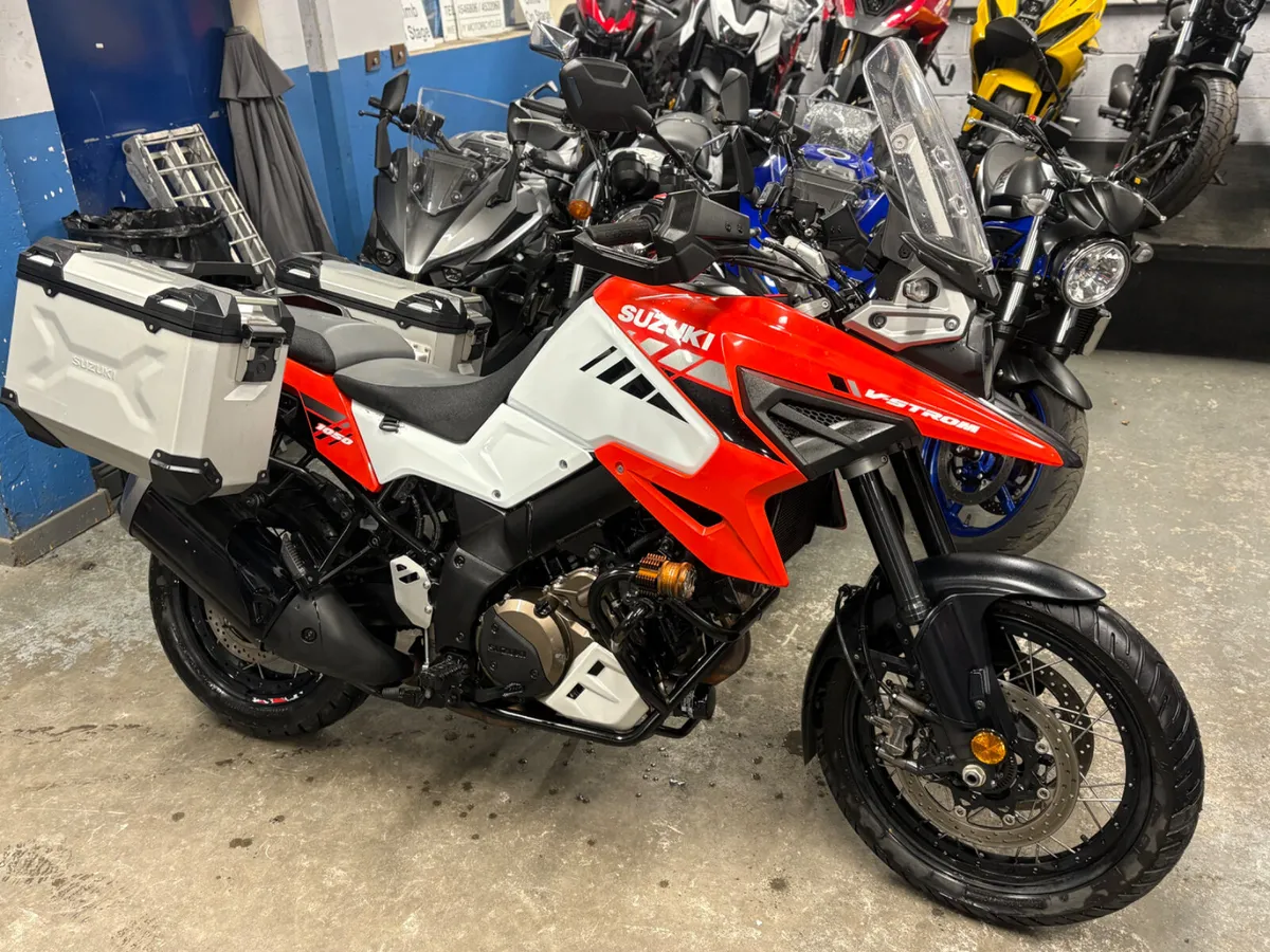 2022 Suzuki DL1050 V-Storm - Image 2