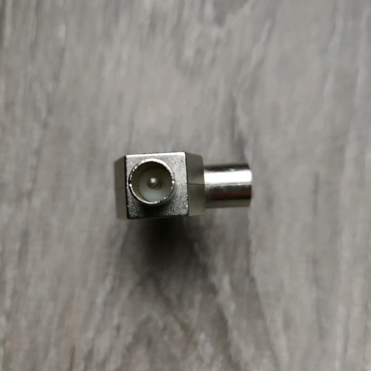 2 way TV signal splitter - Image 3