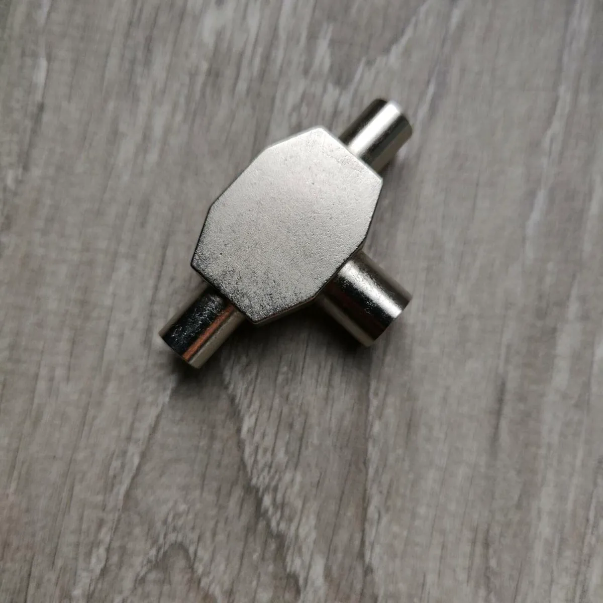 2 way TV signal splitter - Image 4