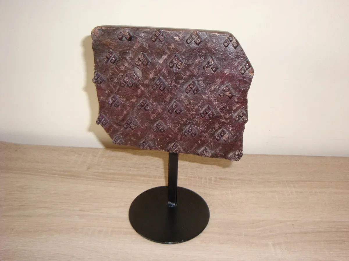 Decorative object on stand - NEW - Image 1