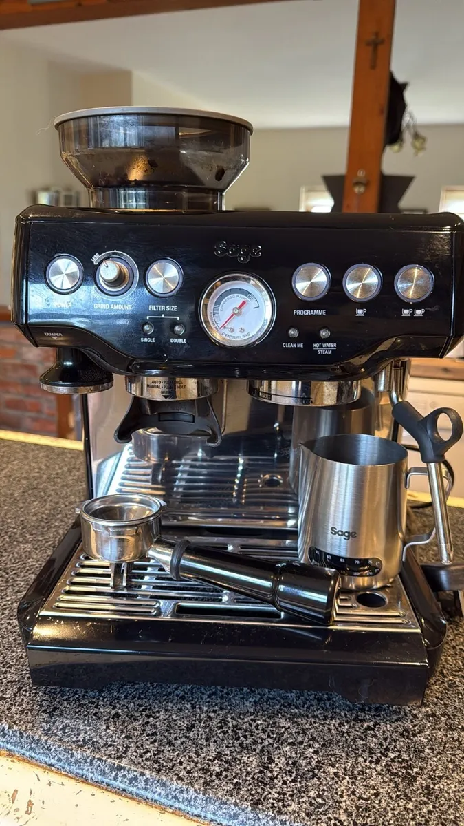 Sage Barista (BES875UK) Coffee Machine - Image 1