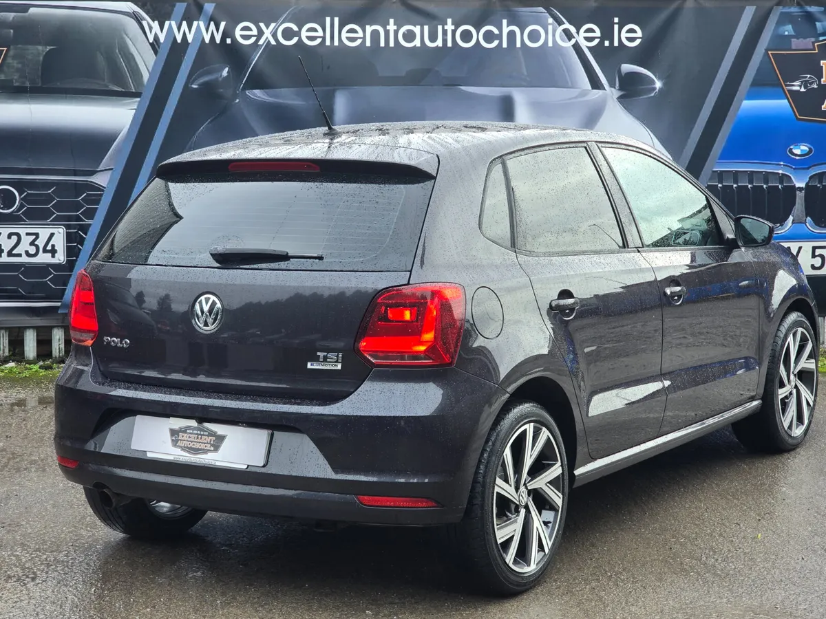 Volkswagen Polo 2015 1.2 AUTO LOUNGE SPEC. - Image 3