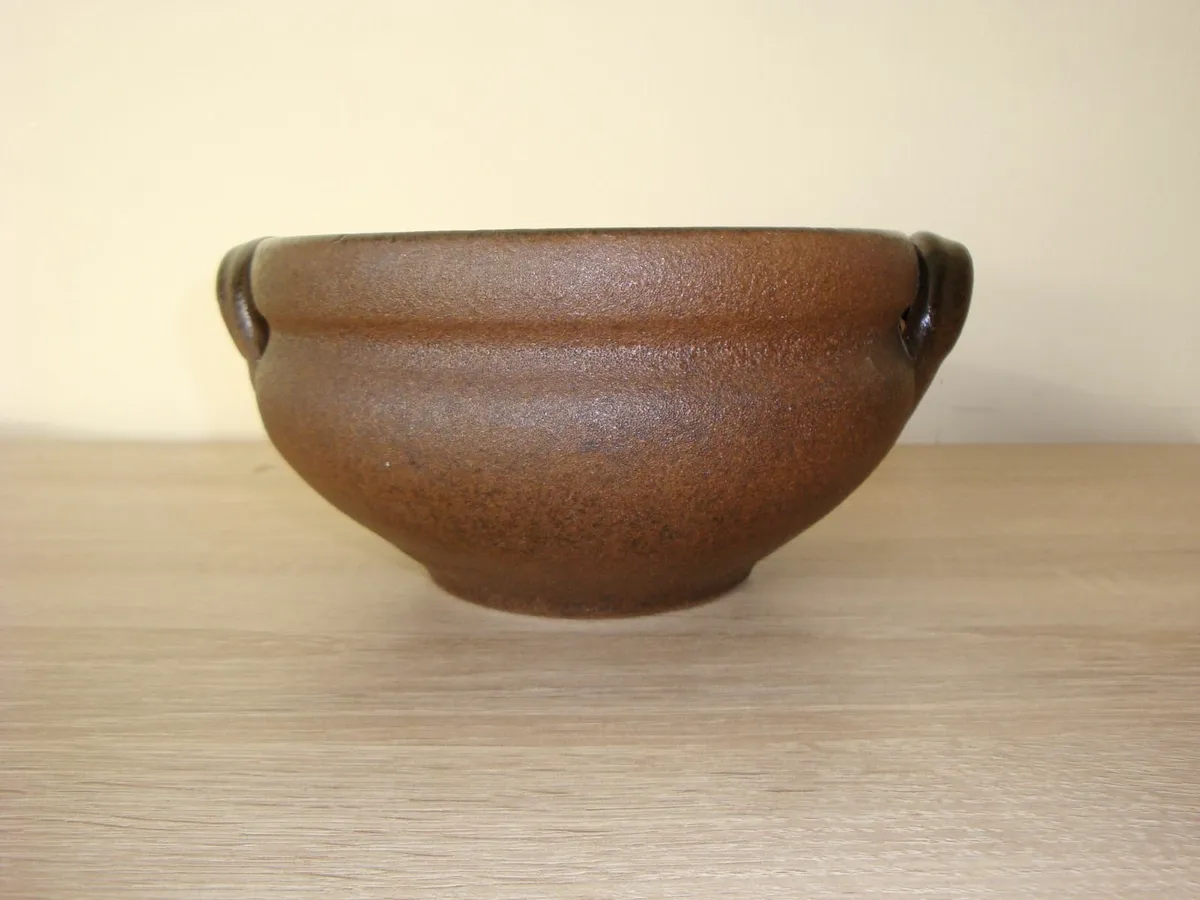 Lovely brown bowl with handles - Image 1