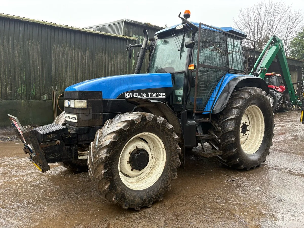 Tm 135 new Holland   Case 210 puma - Image 1