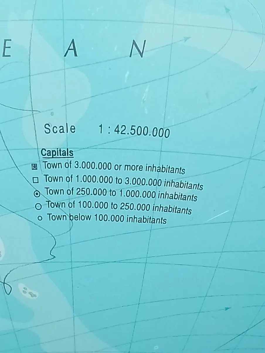 World Globe illuminated 14 inch - Image 3