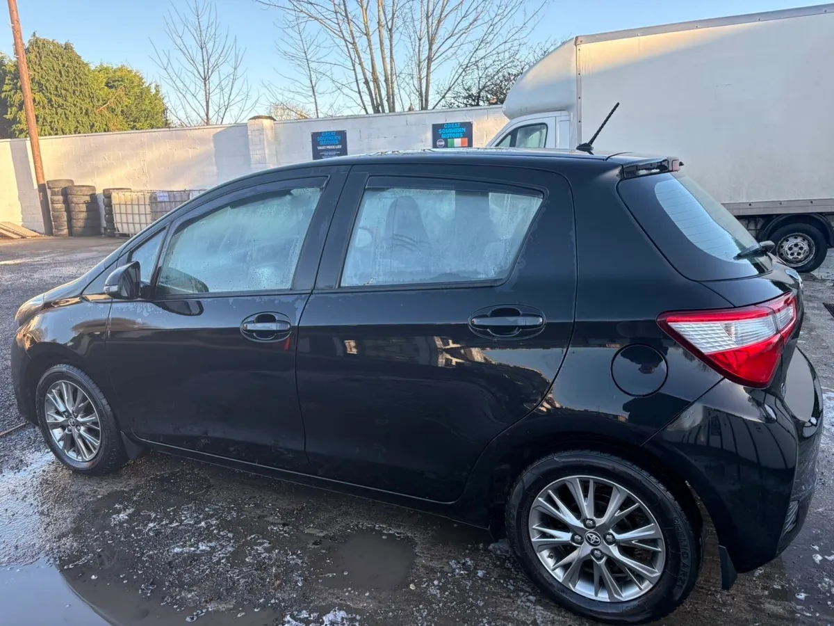 Toyota Yaris - Image 3