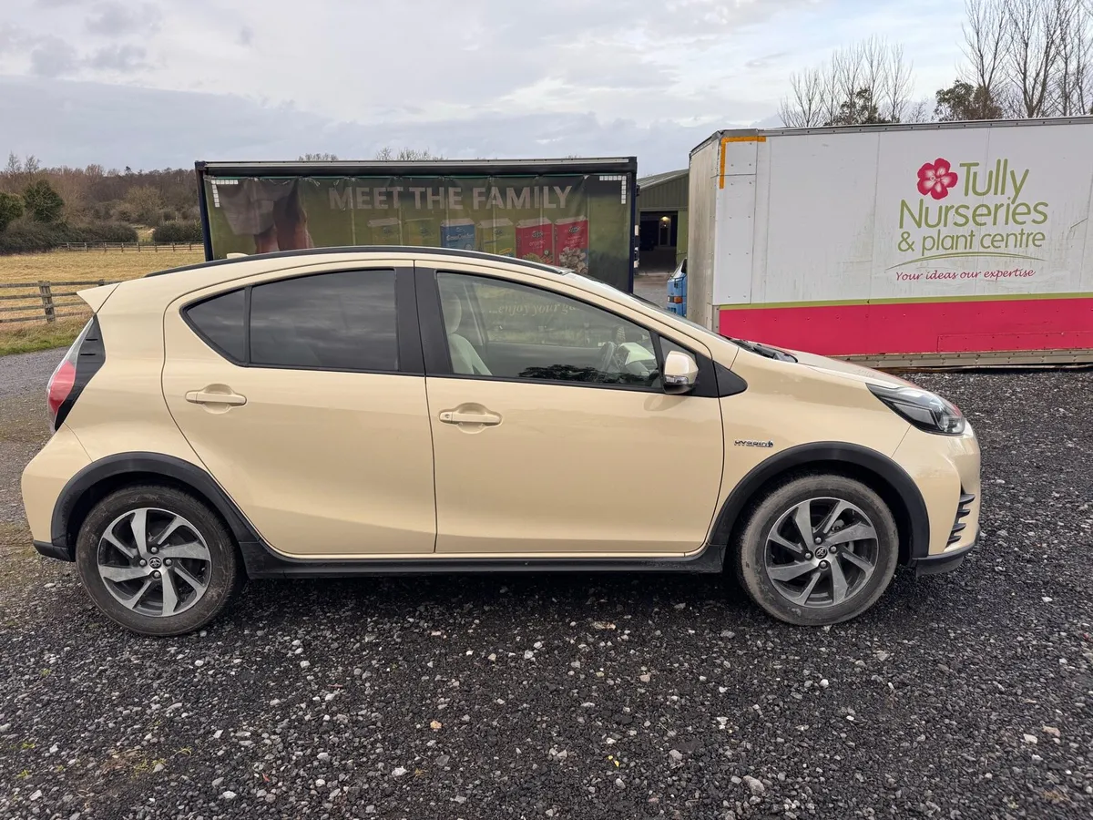 Toyota Aqua Cross 181 - Image 4