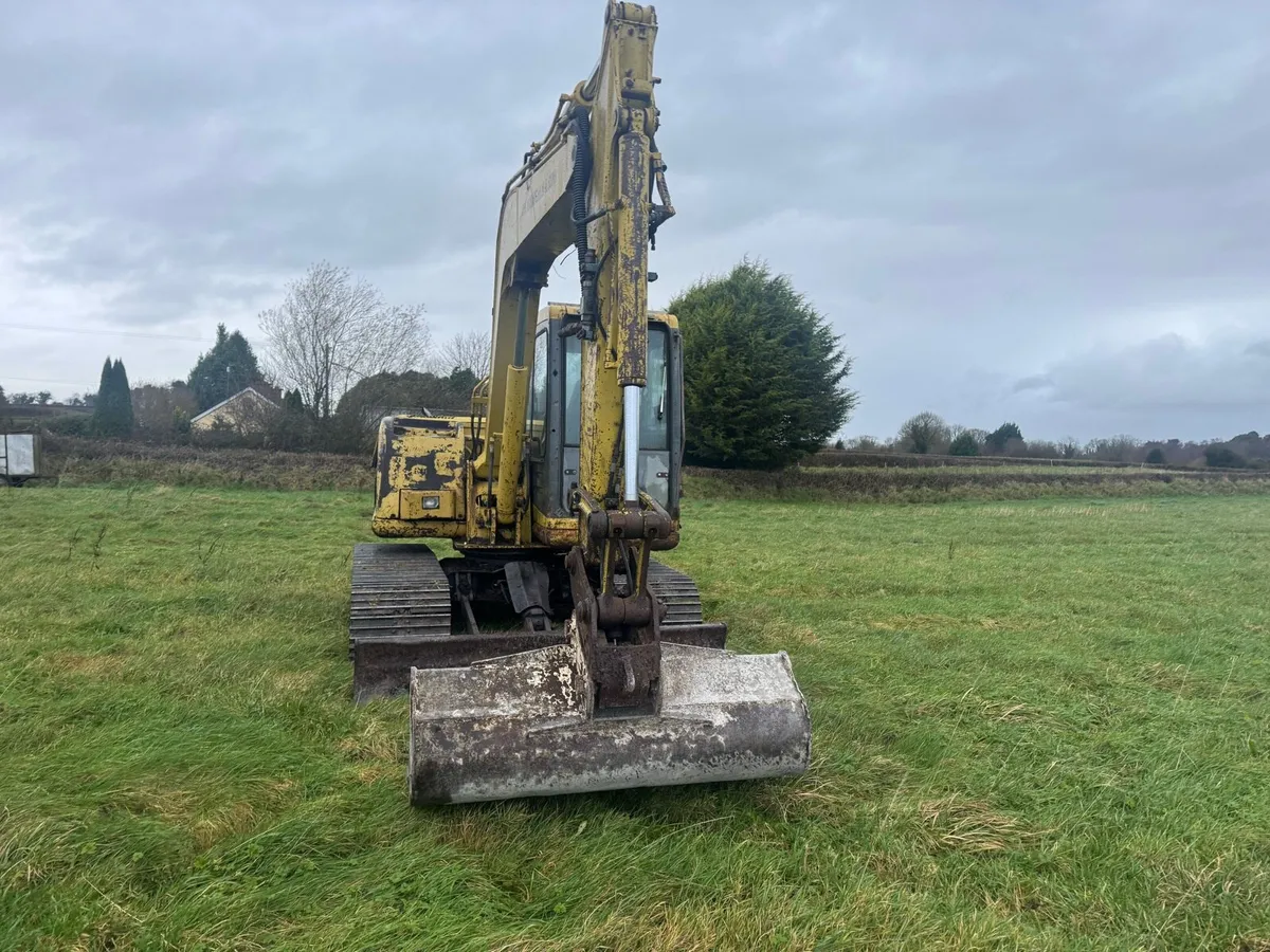 Komatsu pc 60 €12,950 with 7 buckets - Image 2