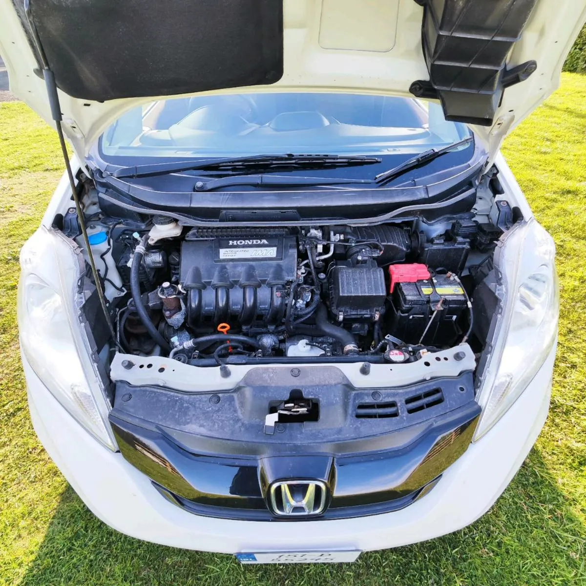 Honda fit Shuttle jaz  hybrid - Image 4