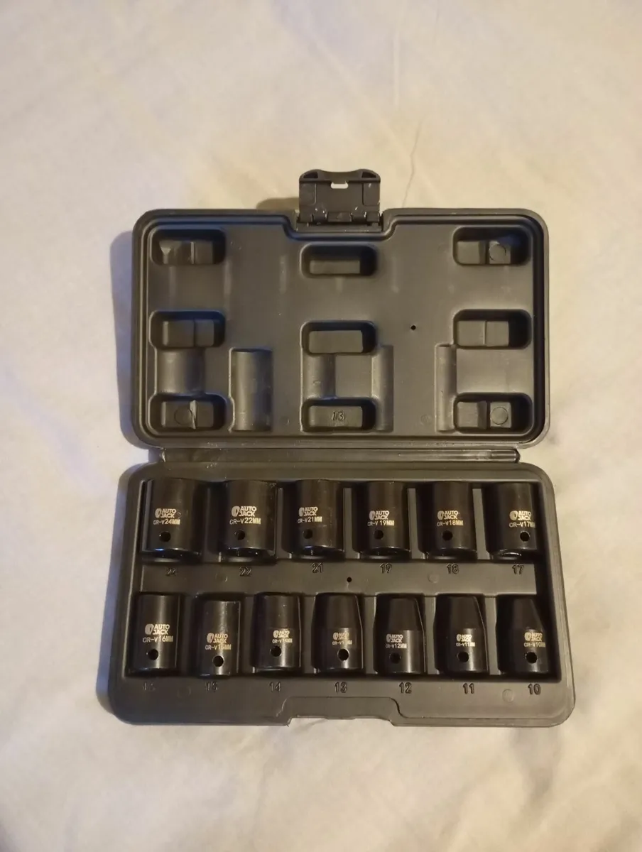 DeWalt dcf922 Impact Wrench - Image 3