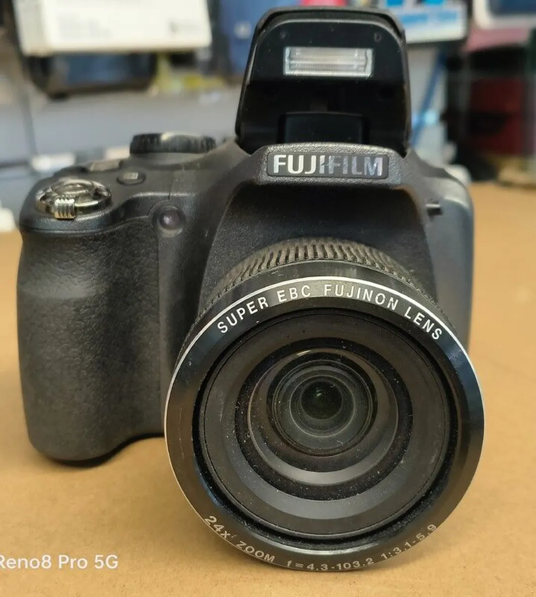 Finepix SL245 Digital Camera Fuji 24x Zoom Bridge Photography Compact - Image 1