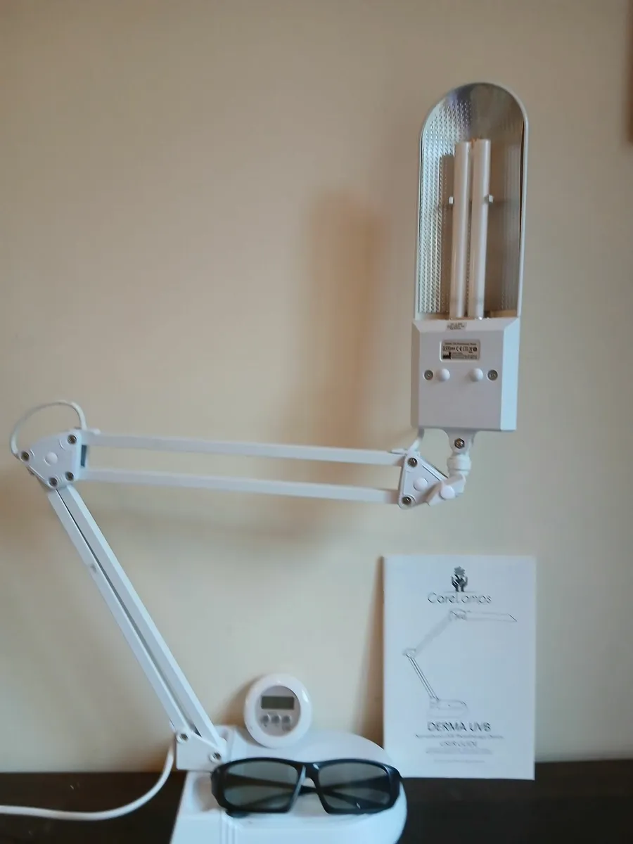 UVB  PHOTOTHERAPY LAMP