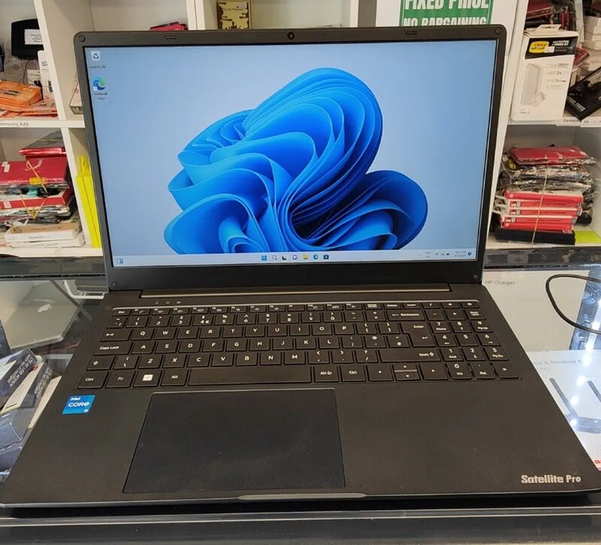 Toshiba Dynabook Satellite Pro C50 Core i5-1135G7 (11th Gen) 16GB 500GB SSD 15.6 Inch FHD Windows 11 Pro Laptop - Image 2