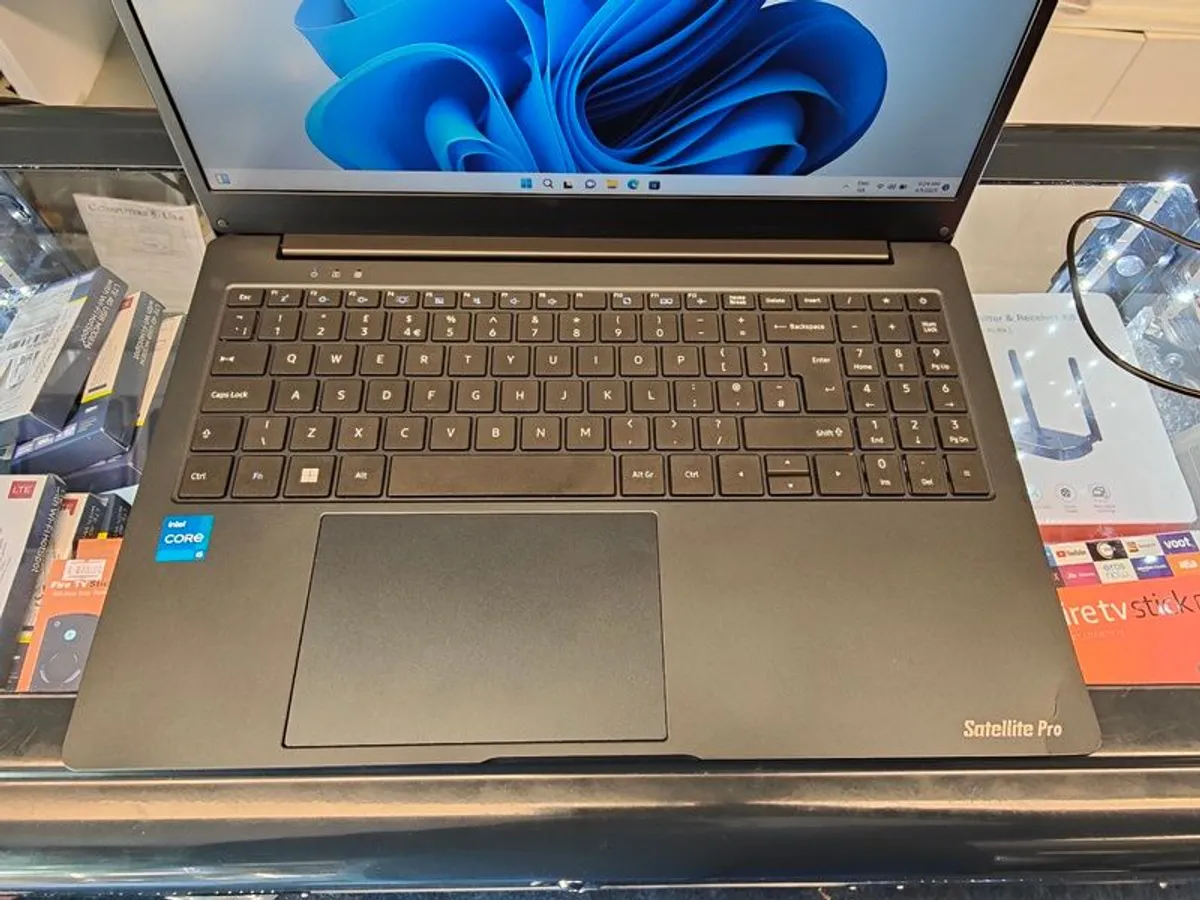 Toshiba Dynabook Satellite Pro C50 Core i5-1135G7 (11th Gen) 16GB 500GB SSD 15.6 Inch FHD Windows 11 Pro Laptop - Image 3