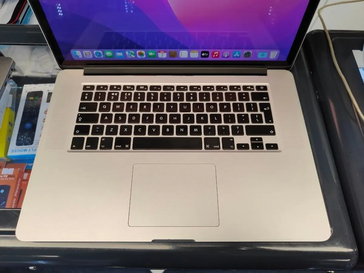 MacBook Pro 2015 15" Core i7 2.5Ghz 16GB RAM 256GB SSD macOS Monterey (Model A1398) Battery Cycle: 1022 - Image 3