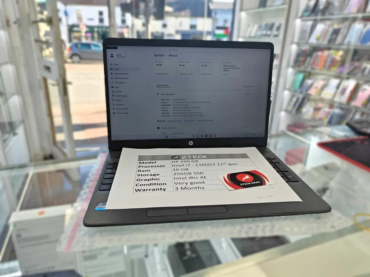 Hp 250 G8 | I5-1035g1 | 16 gb | 256ssd | 15.6 inch